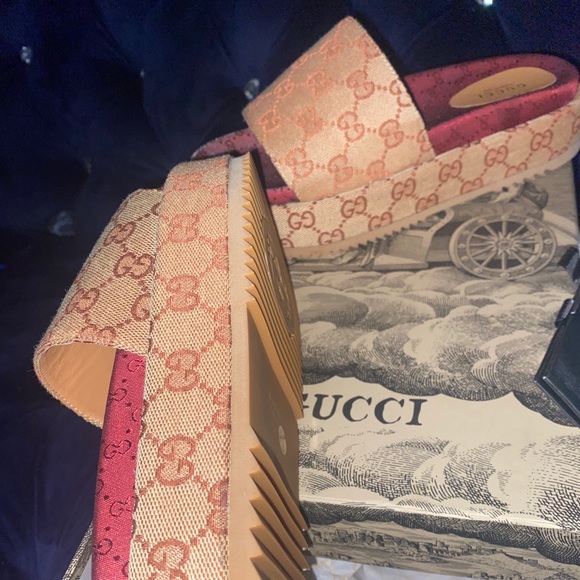 Gucci slideToo big not with.. brand new with box - Picture 2 of 3